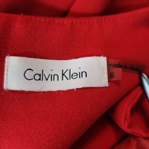 Calvin Klein Sleeveless Sheath Dress 6 Red Starburst Ruched Tea Length Holiday - Picture 3 of 12